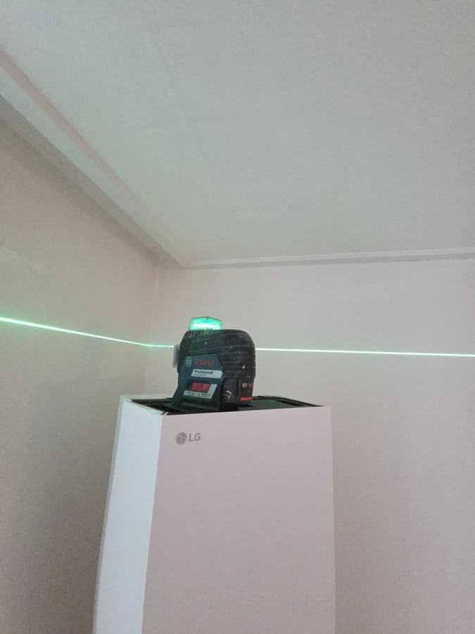 천장 수평 측량 작업